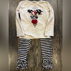 Persnickety boutique outfit.  Size 6.